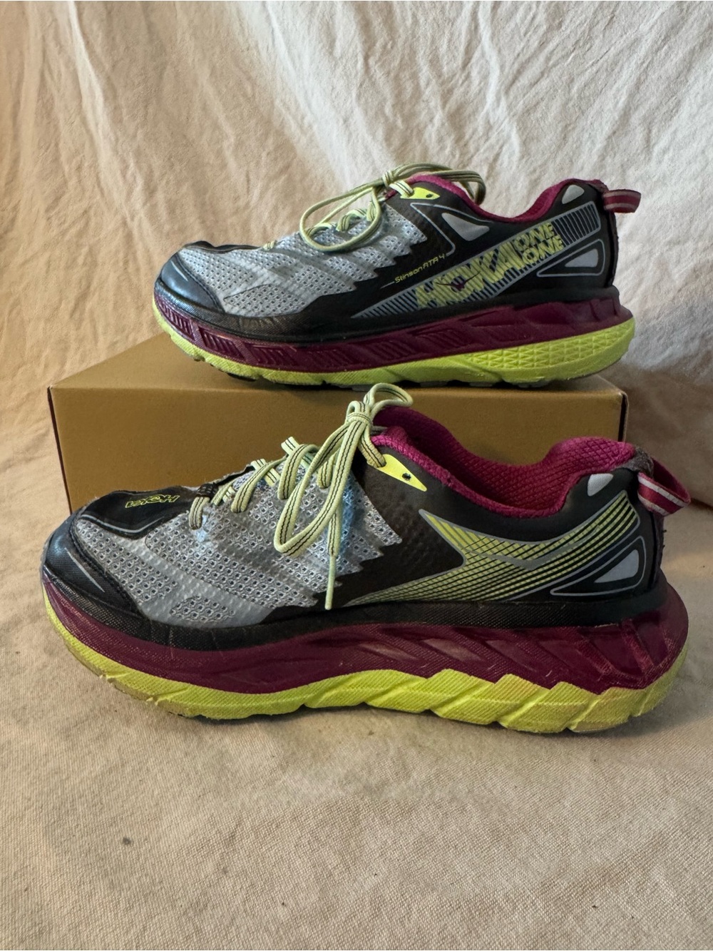 Hoka One One Stinson ATR 4 Women’s Size 7.5 All terrain walking running EUC
